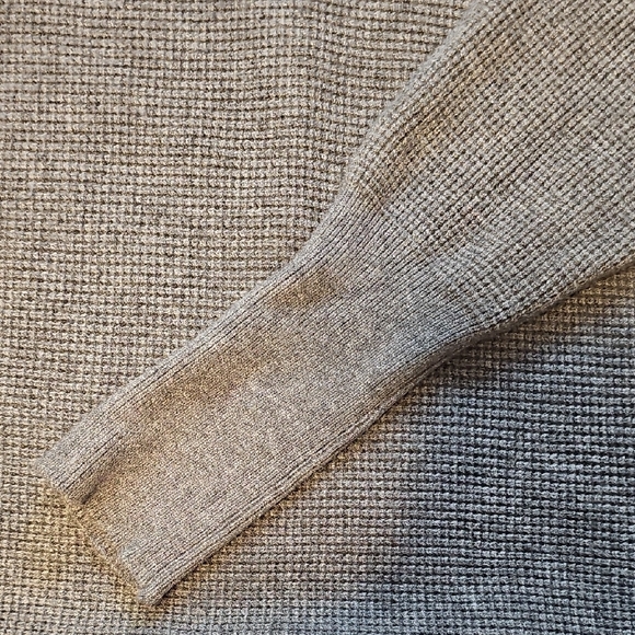 (3) NWOT Cyrus Women's Cowl & Turtlenecks Sweaters - Cream, Green, Gray - Picture 6 of 8